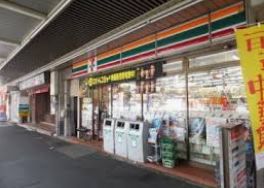 コンビニ　セブンイレブン江東門前仲町1丁目店（コンビニ）まで38m