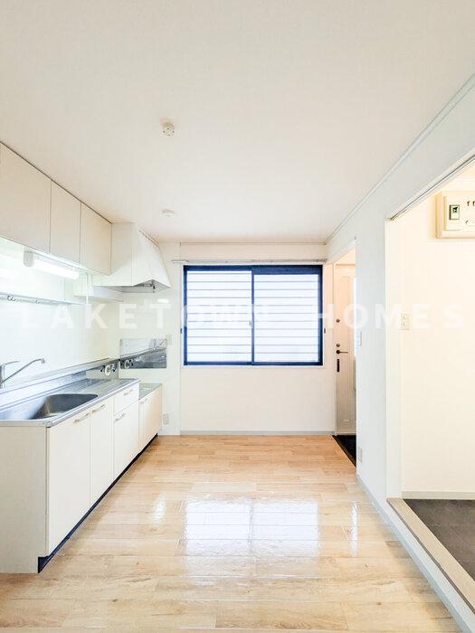 居室・リビング　5.5帖のダイニングキッチンです。