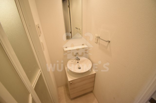 洗面設備　朝の身支度には欠かせない独立洗面化粧台