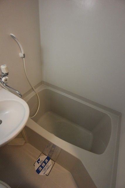 バス・シャワールーム　★ゆったりしたバスルーム★