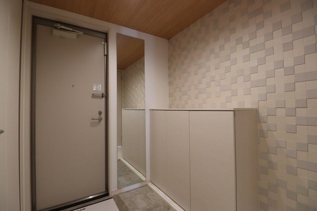 玄関　玄関　３０１