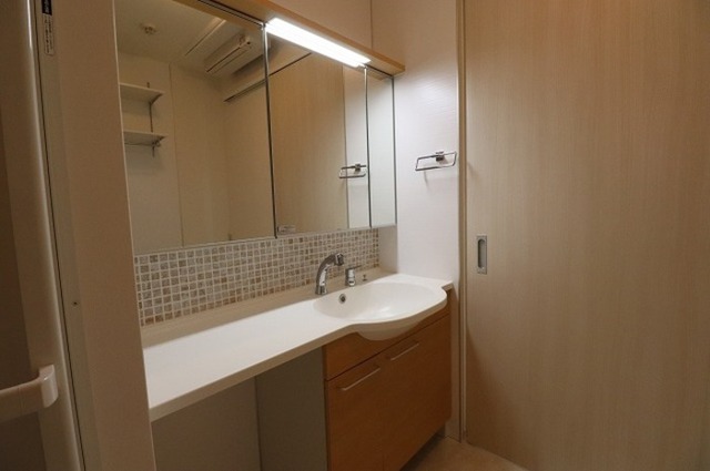 洗面設備　洗髪洗面化粧台　３０１