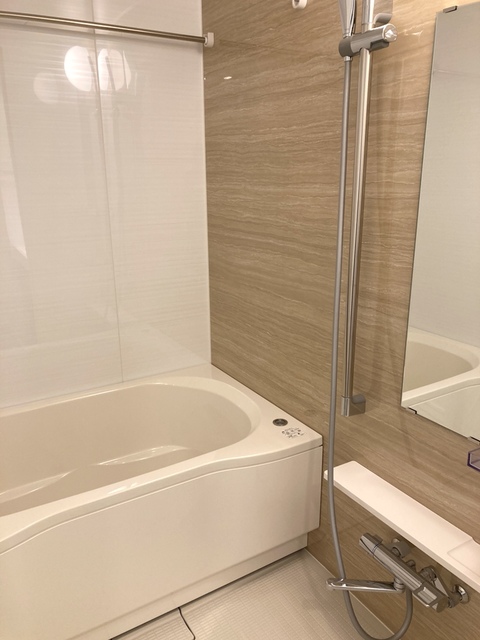 バス・シャワールーム　※写真は同タイプ住戸です。