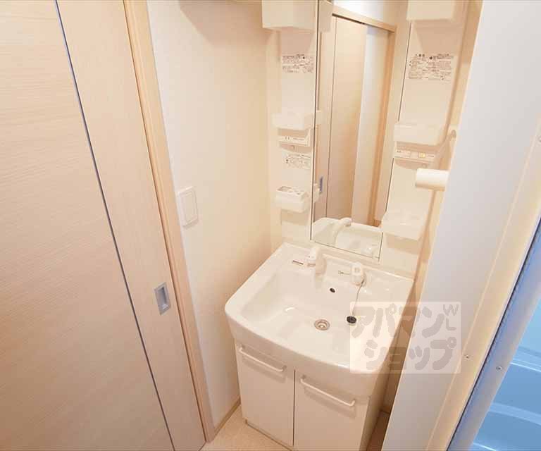 洗面設備　同ハウスメーカー施工参考写真