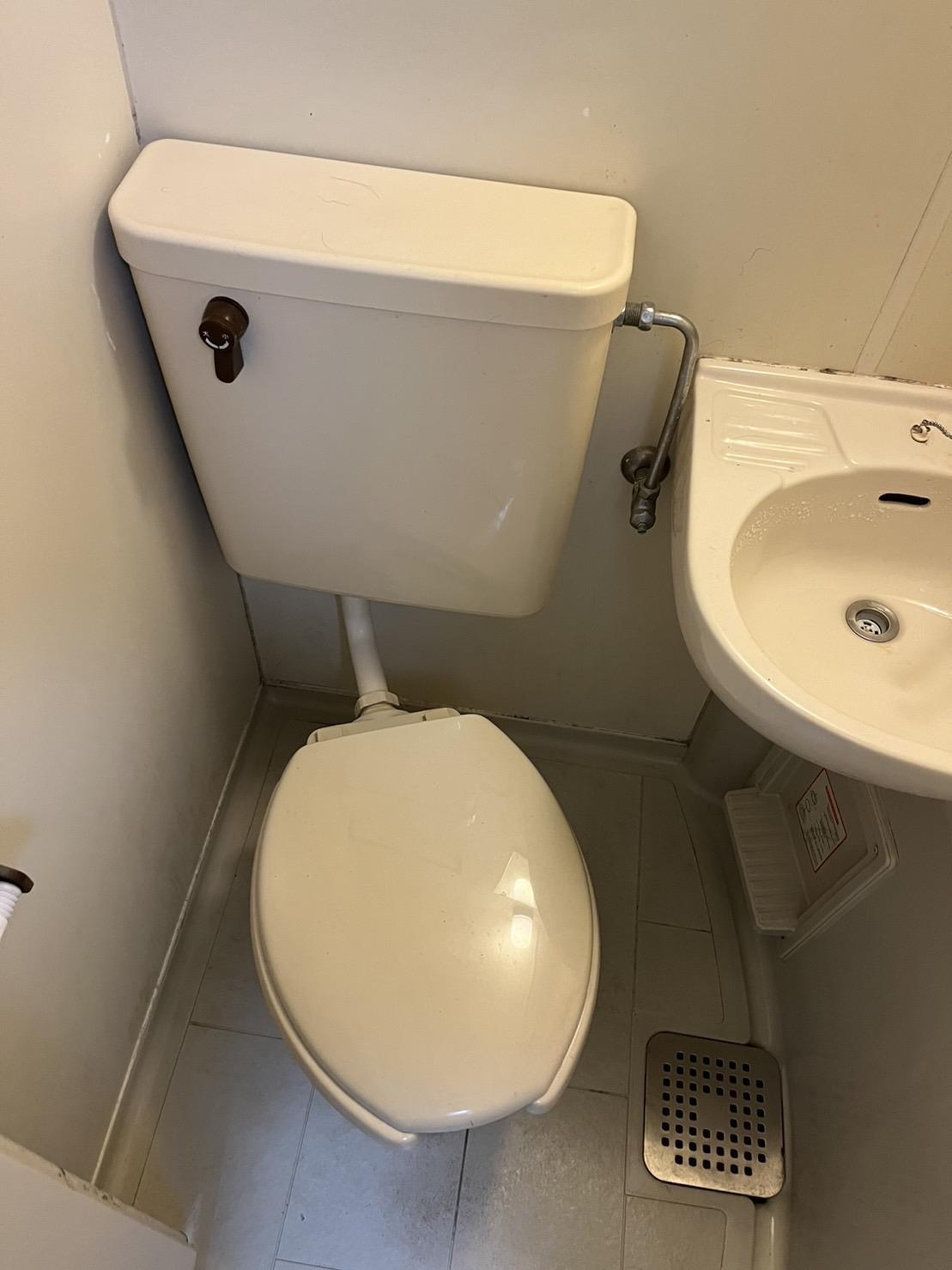 トイレ　お手入れのしやすい洋式トイレ♪