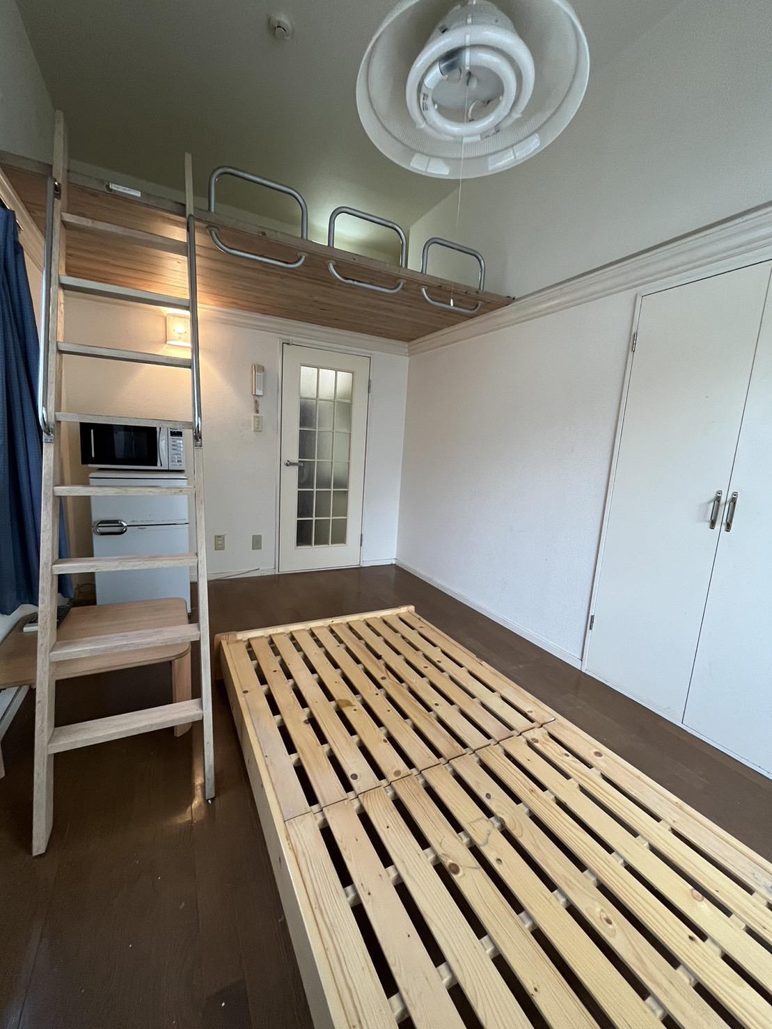 その他部屋・スペース　荷物なども置けるロフト付き♪