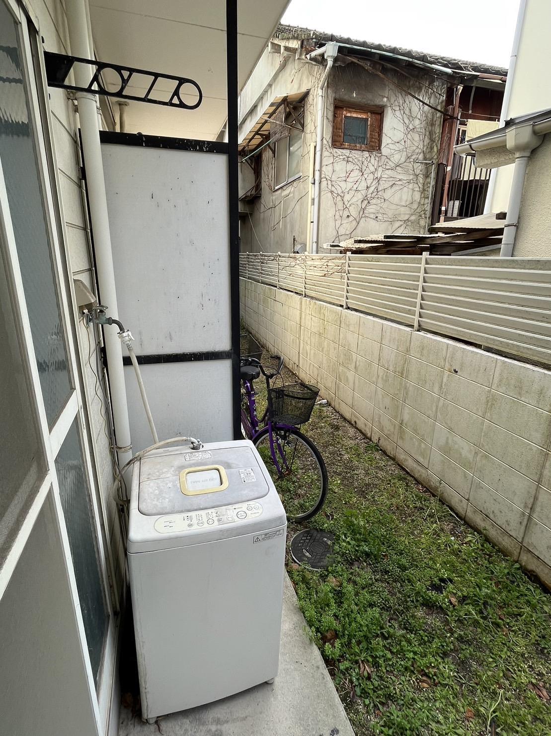 バルコニー　テラスに洗濯機置き場があります♪