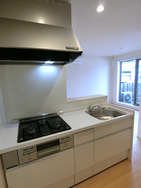キッチン　ガス3口システムキッチン