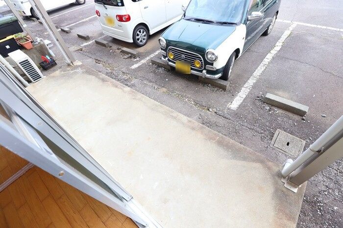 バルコニー　外からの目が気にならないバルコニーで洗濯物が干せます