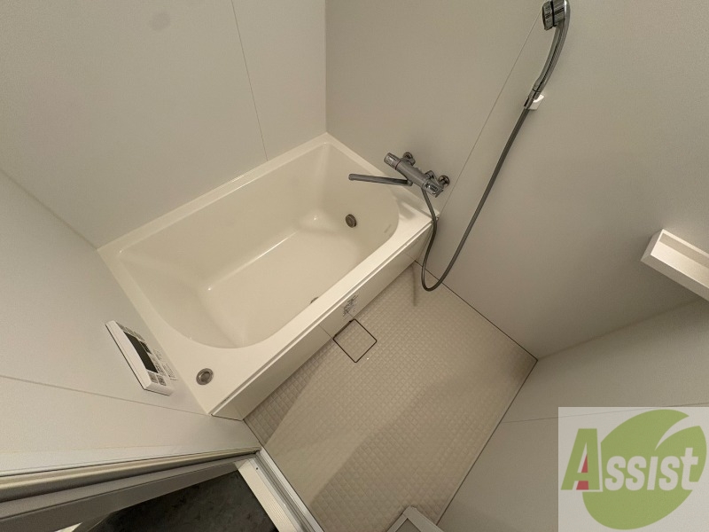 バス・シャワールーム　お風呂になります。一日の疲れを癒してくださいね。