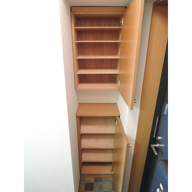 収納　シューズボックス