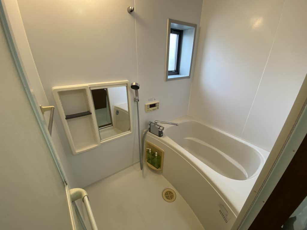 バス・シャワールーム　バス