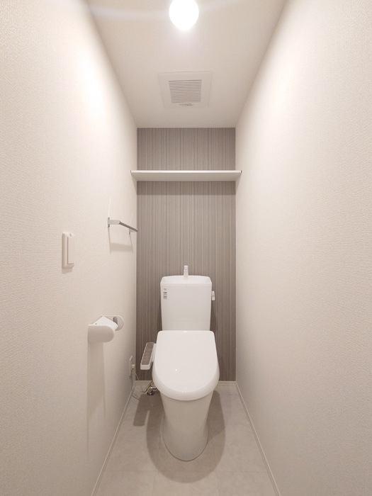 トイレ　温水洗浄暖房便座