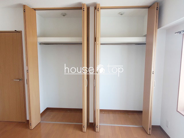 収納　衣類など収納可能