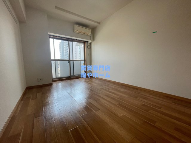 居室・リビング　コンパクトで使いやすい洋室です