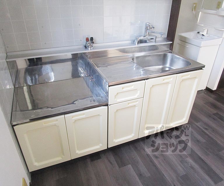 キッチン　２０１号室の写真です。