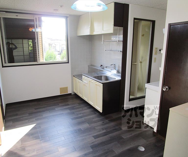 居室・リビング　２０１号室の写真です。