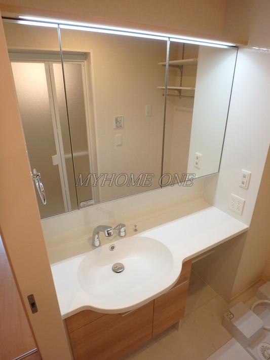 洗面設備　洗髪洗面化粧台