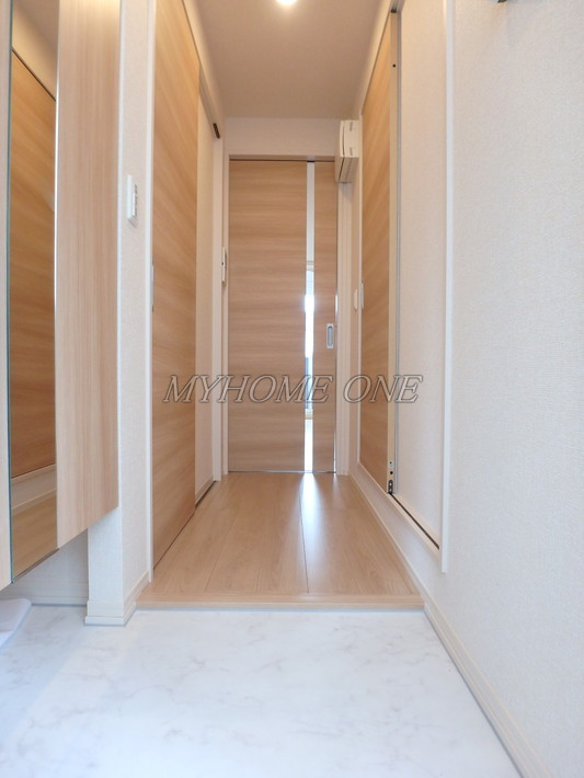 玄関　玄関ホール