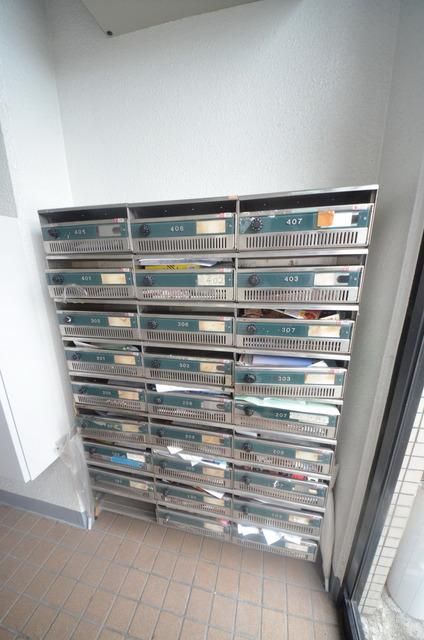 エントランス　☆大切な郵便物はここに☆