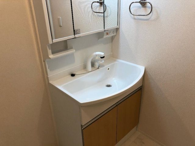 洗面設備　脱衣スペースもあります