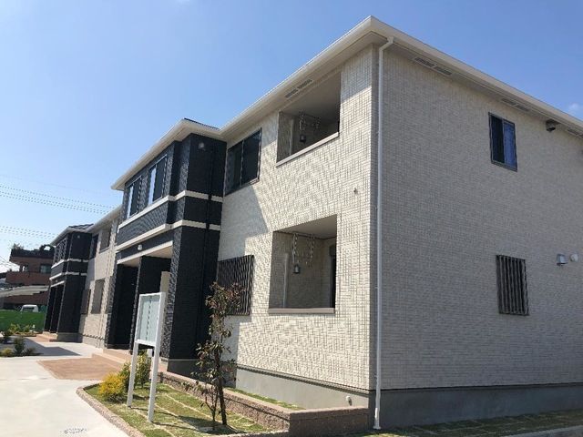 建物外観　落ち着いた雰囲気の外観です