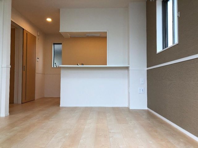 居室・リビング　こちらの居間で趣味の時間をお楽しみください