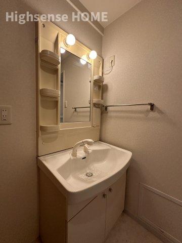 洗面設備　使いやすい洗面所です