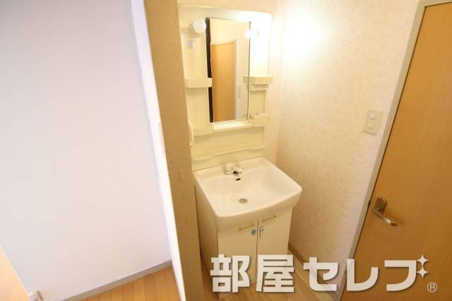 洗面設備　独立洗面化粧台。（イメージ写真）
