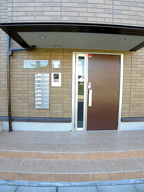 エントランス　フレグランスIIのご紹介は住まいの窓口　アソシエにお任せ下さ