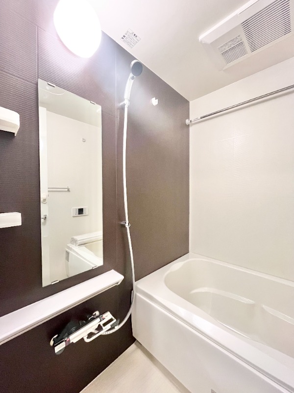 バス・シャワールーム　同タイプ室内参照