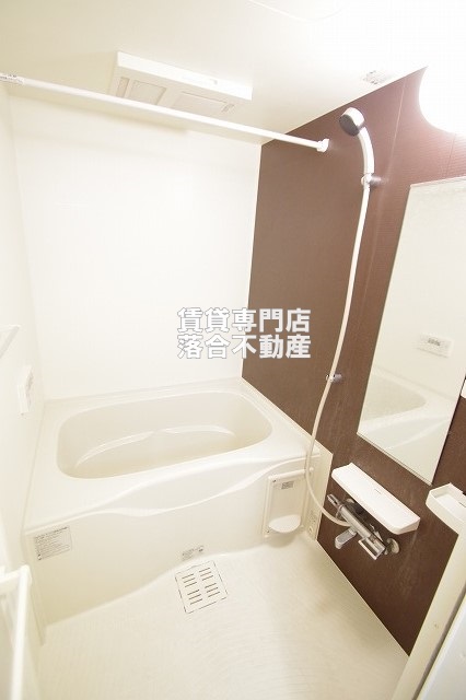 バス・シャワールーム　落ち着いた空間のお風呂