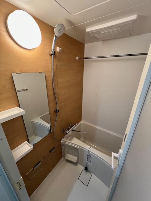 バス・シャワールーム　?