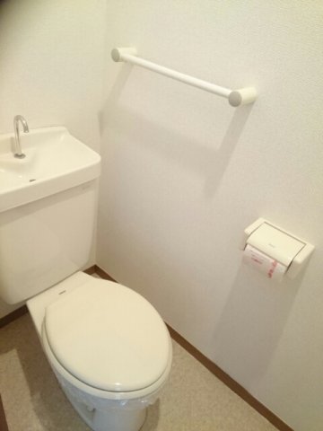 トイレ　トイレもきれいです