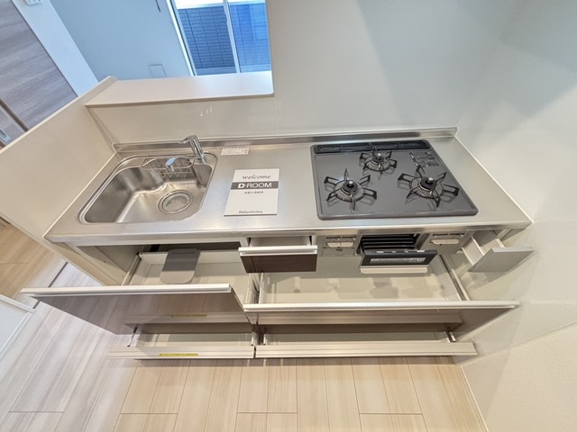 キッチン　別部屋参考写真です