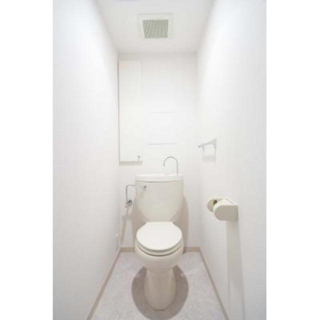 トイレ　※写真は同タイプ住戸です。