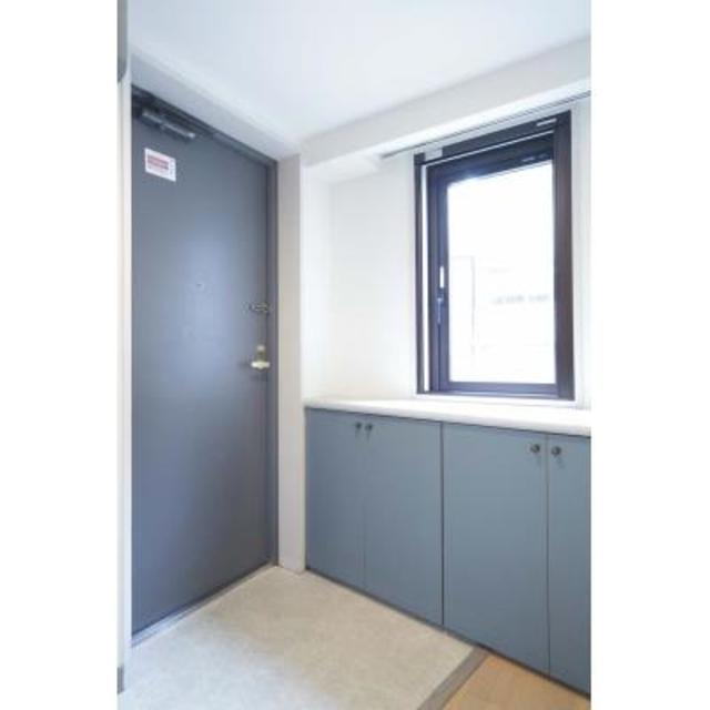 玄関　※写真は同タイプ住戸です。