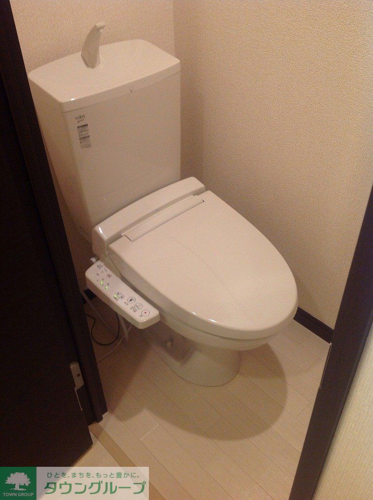 トイレ　温水洗浄便座付き!!