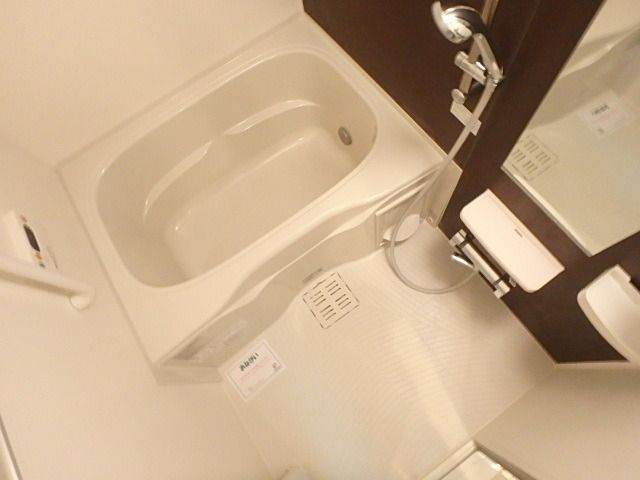 バス・シャワールーム　★綺麗なバスルームです★