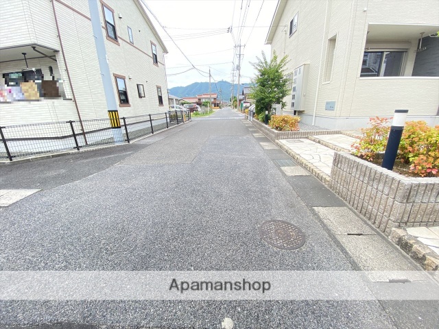 その他　前面道路（その他）まで0m