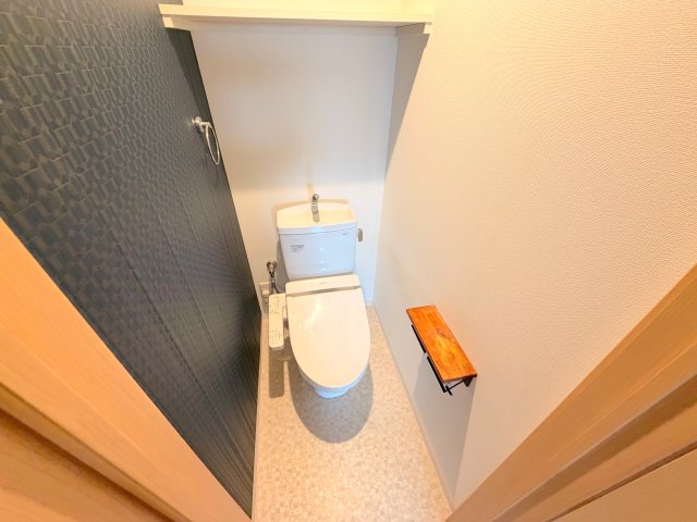 トイレ　綺麗なトイレにはウォシュレット標準装備です。