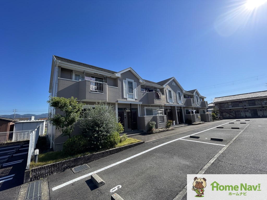 建物外観　「クロスローズ」、現地待ち合わせでのご案内も可能です。
