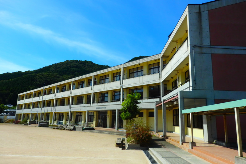 中学校　置塩中学校（中学校）まで2654m