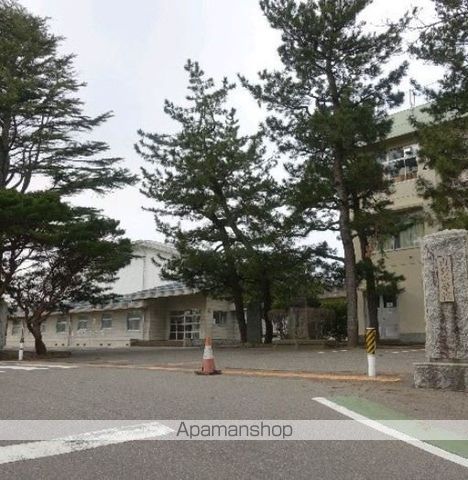 小学校　内野小学校（小学校）まで550m