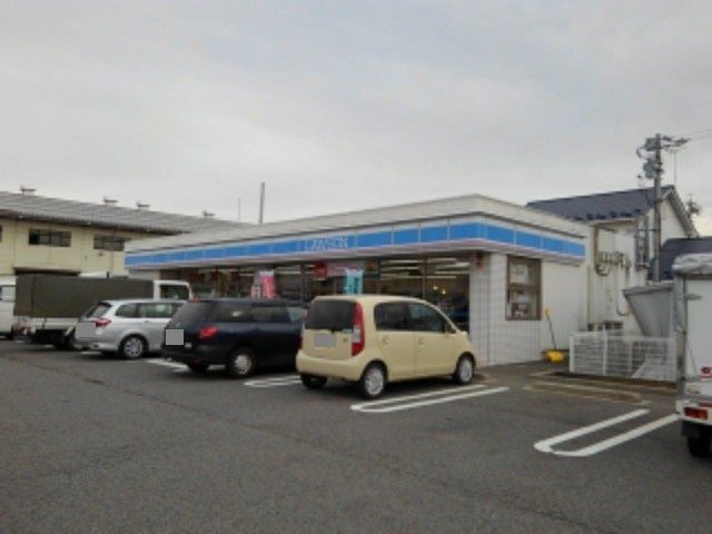 コンビニ　ローソン長野西尾張部店（コンビニ）まで68m