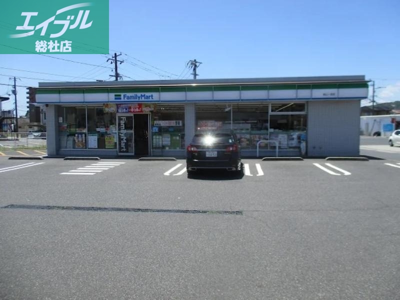 コンビニ　ファミリーマート岡山一宮店（コンビニ）まで808m