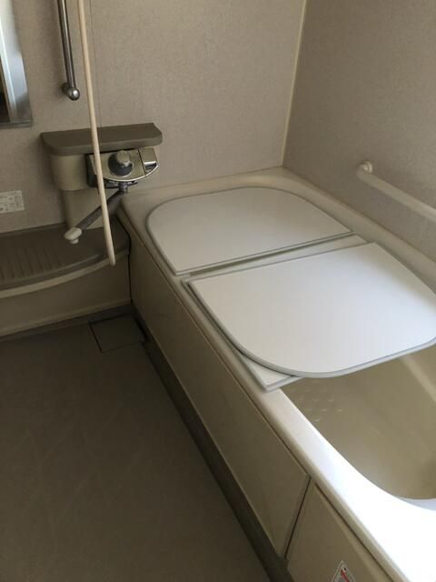 バス・シャワールーム　日々の疲れを癒すお風呂付です