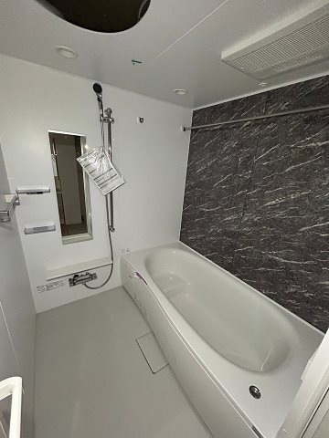 バス・シャワールーム　コンパクトで使いやすいお風呂です