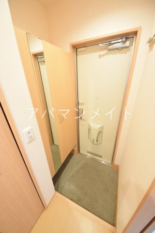 玄関　シューズボックスあります
