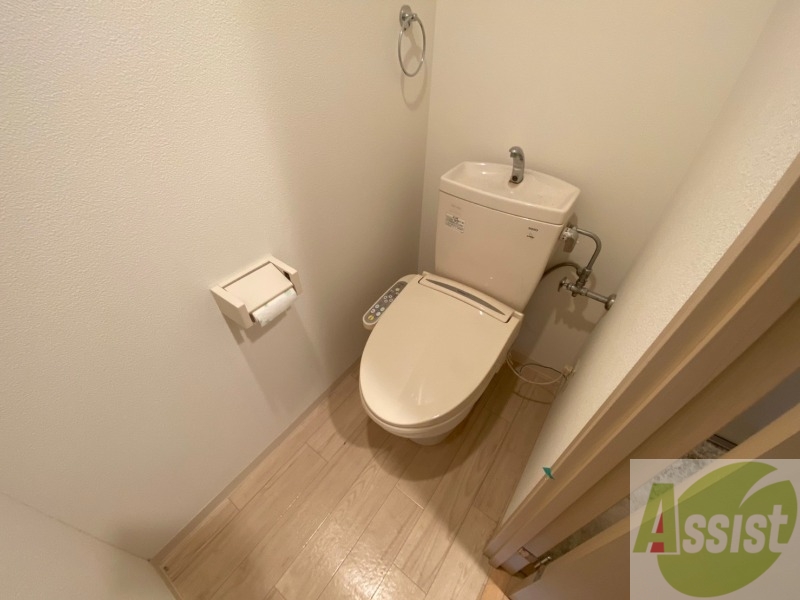 トイレ　トイレです。ウォシュレット付を探している方、おすすめです。